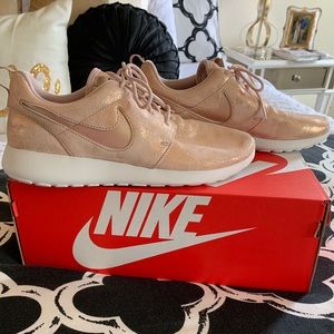 Nike Women’s Roshe One